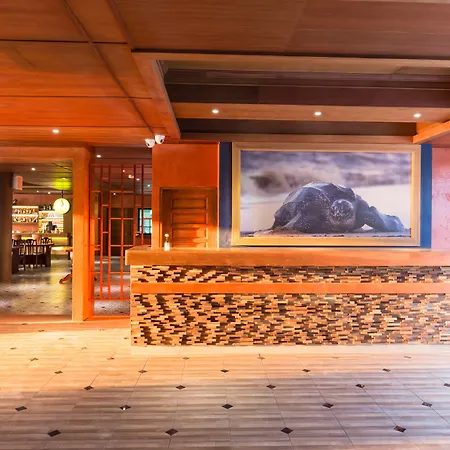 Coriacea Beachfront Boutique Phuket Resort-3